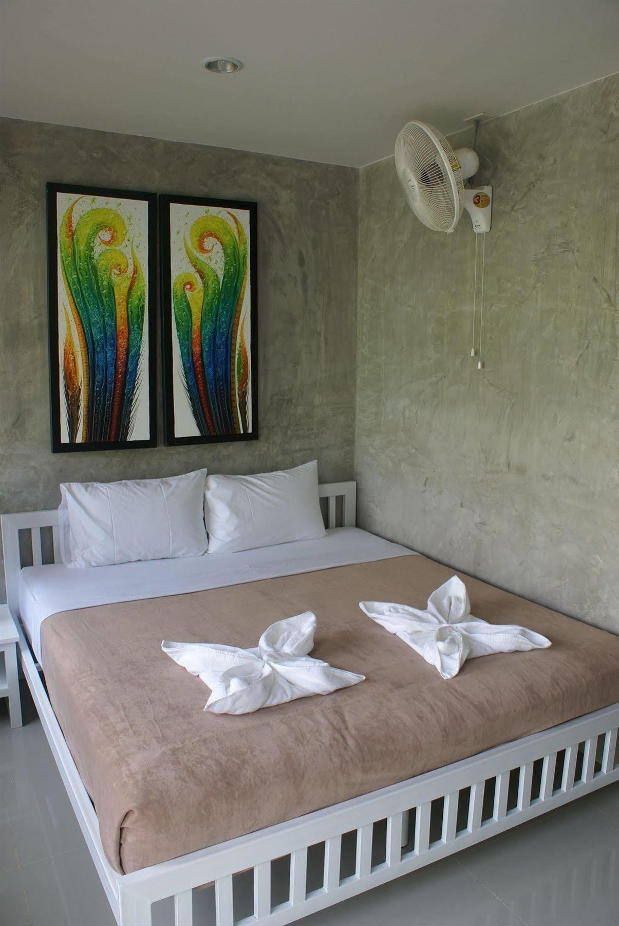 Ban'S Avenue Guesthouse Koh Tao Exterior photo